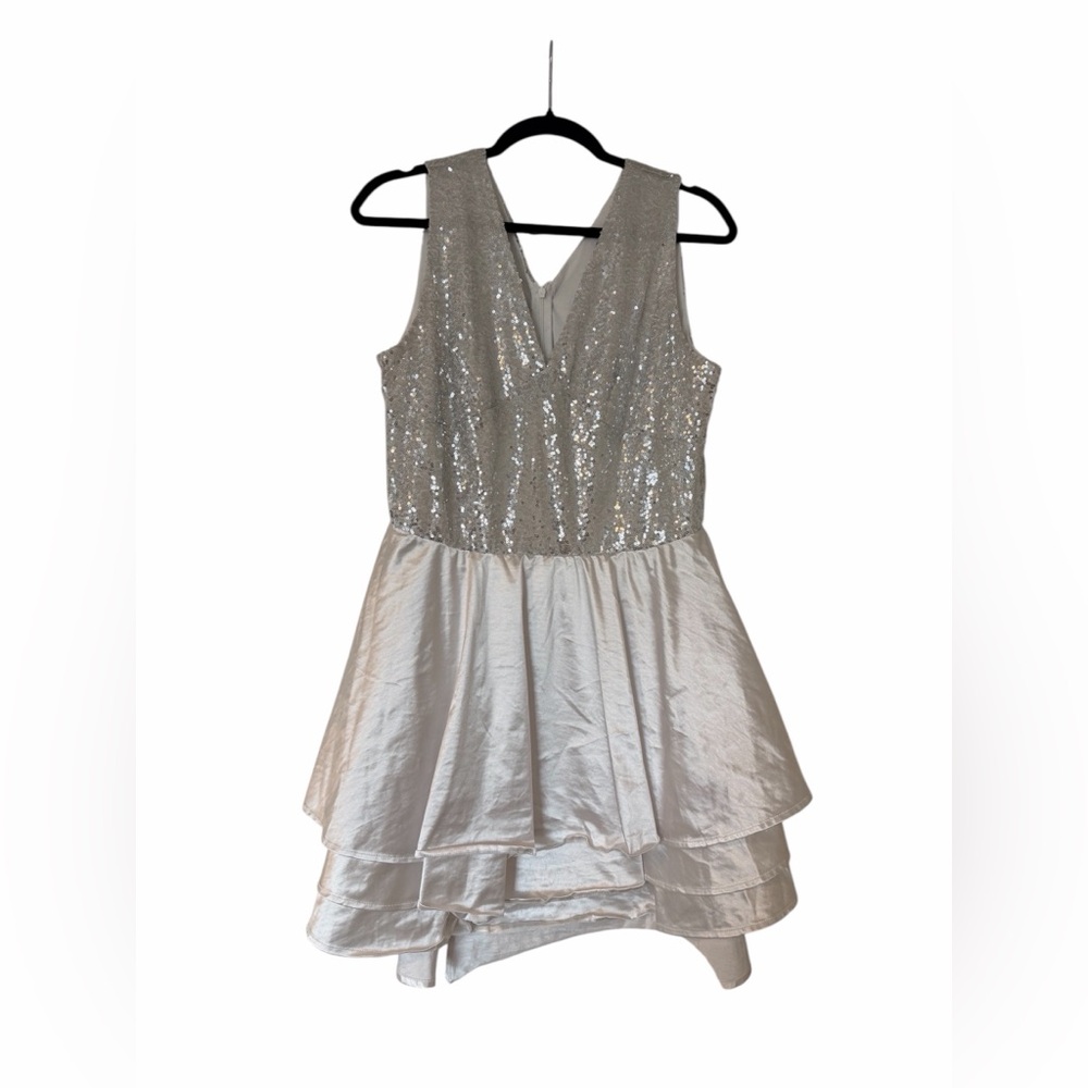 White Sequin Formal Short Dress – Size XL – Like New